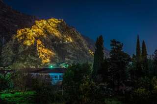 Апартаменты Cozy 2BR apartment, 3 min to the old town Котор Апартаменты-32