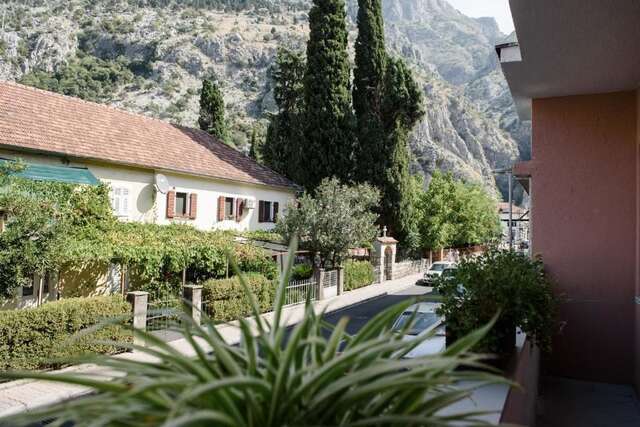 Апартаменты Cozy 2BR apartment, 3 min to the old town Котор-30